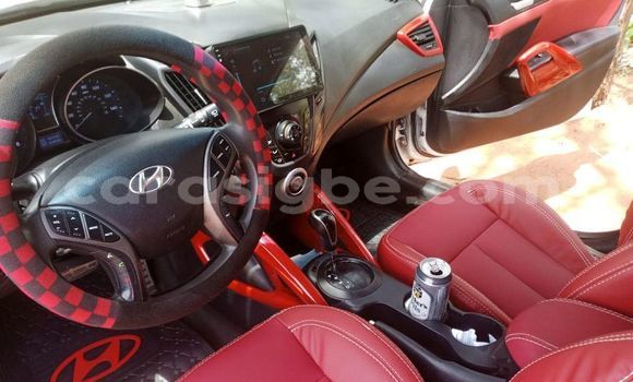 Buy Used Hyundai Veloster White Car in Lome in Togo Buy Used Hyundai Veloster White Car in Lome in Togo
