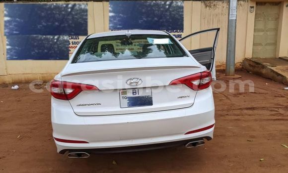 Buy Used Hyundai Sonata White Car in Lome in Togo Buy Used Hyundai Sonata White Car in Lome in Togo