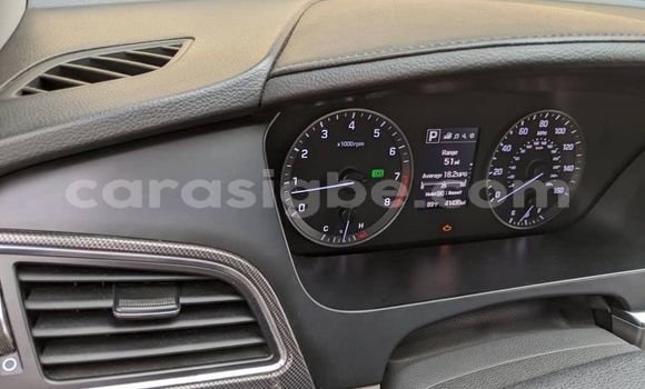 Buy Used Hyundai Sonata White Car in Lome in Togo Buy Used Hyundai Sonata White Car in Lome in Togo