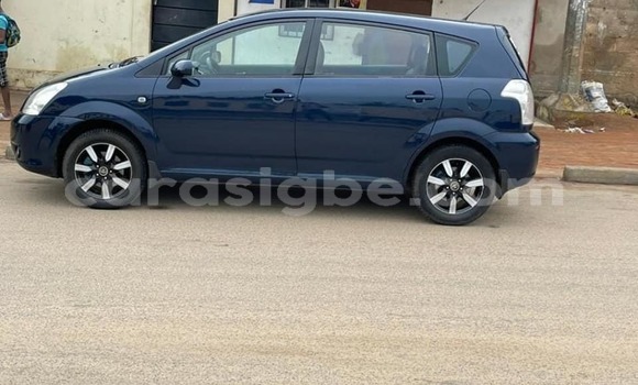 Buy Used Toyota Corolla Verso Blue Car in Lome in Togo Buy Used Toyota Corolla Verso Blue Car in Lome in Togo
