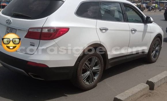 Buy Used Hyundai Santa Fe White Car in Lome in Togo Buy Used Hyundai Santa Fe White Car in Lome in Togo
