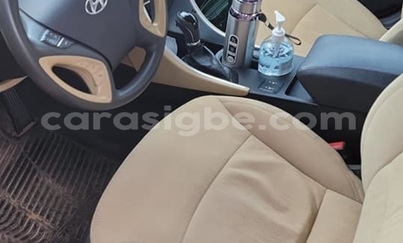 Buy Used Hyundai Sonata Red Car in Lome in Togo Buy Used Hyundai Sonata Red Car in Lome in Togo