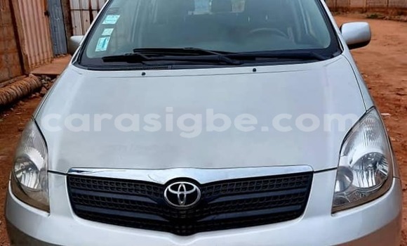Buy Used Toyota Corolla Verso Silver Car in Lome in Togo Buy Used Toyota Corolla Verso Silver Car in Lome in Togo