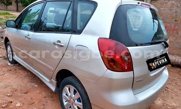 Buy Used Toyota Corolla Verso Silver Car in Lome in Togo Buy Used Toyota Corolla Verso Silver Car in Lome in Togo