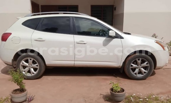 Buy Used Nissan Rogue White Car in Lome in Togo Buy Used Nissan Rogue White Car in Lome in Togo