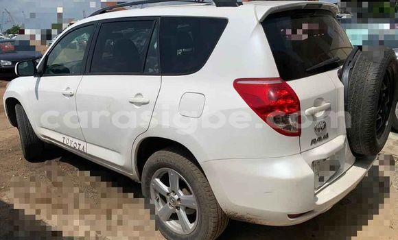 Buy Used Toyota RAV4 White Car in Lome in Togo Buy Used Toyota RAV4 White Car in Lome in Togo