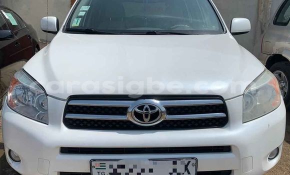 Buy Used Toyota RAV4 White Car in Lome in Togo Buy Used Toyota RAV4 White Car in Lome in Togo