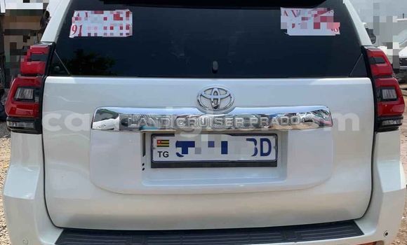 Buy Used Toyota Land Cruiser Prado White Car in Lome in Togo Buy Used Toyota Land Cruiser Prado White Car in Lome in Togo