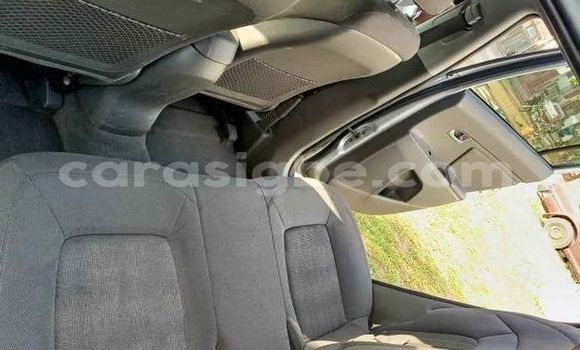 Buy Used Kia Sportage Silver Car in Lome in Togo Buy Used Kia Sportage Silver Car in Lome in Togo