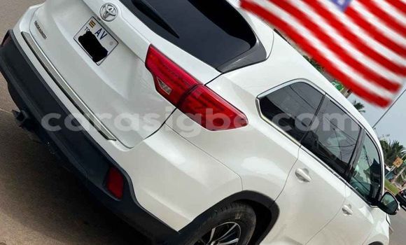 Buy Used Toyota Highlander White Car in Lome in Togo Buy Used Toyota Highlander White Car in Lome in Togo