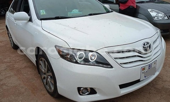 Buy Used Toyota Camry White Car in Lome in Togo Buy Used Toyota Camry White Car in Lome in Togo
