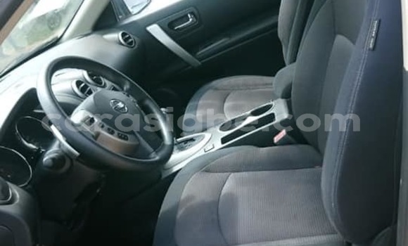 Buy Used Nissan Rogue White Car in Lome in Togo Buy Used Nissan Rogue White Car in Lome in Togo