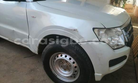 Acheter Occasion Voiture Mitsubishi Pajero Blanc à Lomé, Togo Acheter Occasion Voiture Mitsubishi Pajero Blanc à Lomé, Togo