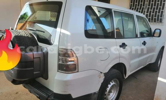 Acheter Occasion Voiture Mitsubishi Pajero Blanc à Lomé, Togo Acheter Occasion Voiture Mitsubishi Pajero Blanc à Lomé, Togo