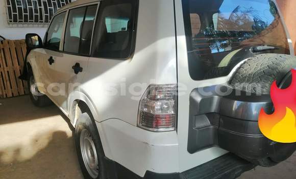 Acheter Occasion Voiture Mitsubishi Pajero Blanc à Lomé, Togo Acheter Occasion Voiture Mitsubishi Pajero Blanc à Lomé, Togo