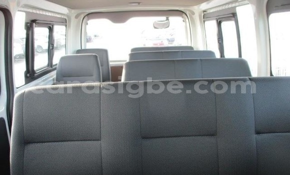 Acheter Import Utilitaire Toyota HiAce Blanc à Lomé, Maritime Acheter Import Utilitaire Toyota HiAce Blanc à Lomé, Maritime