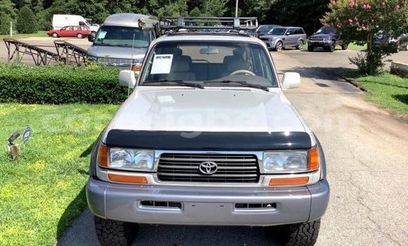 Acheter Occasion Voiture Toyota Land Cruiser Gris à Bassar, Togo Acheter Occasion Voiture Toyota Land Cruiser Gris à Bassar, Togo