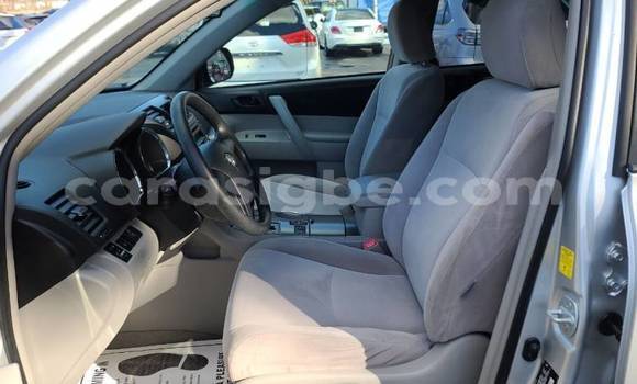 Acheter Import Voiture Toyota Highlander Gris à Guerin Kouka, Centre Acheter Import Voiture Toyota Highlander Gris à Guerin Kouka, Centre