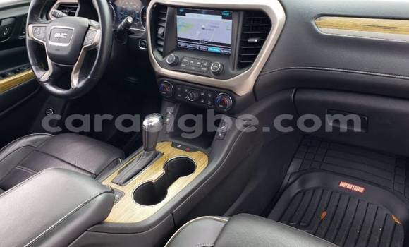 Acheter Import Voiture GMC Acadia Gris à Kara, Togo Acheter Import Voiture GMC Acadia Gris à Kara, Togo