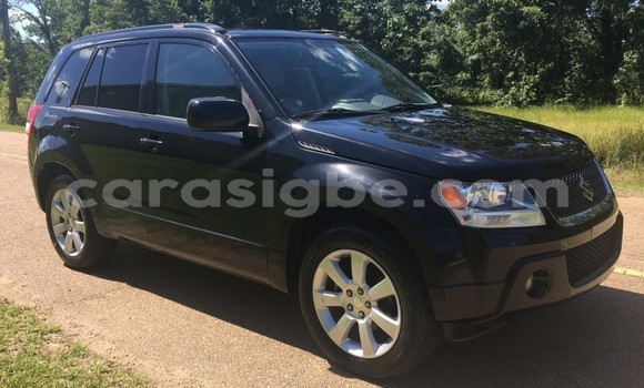 Acheter Import Voiture Suzuki Grand Vitara Noir à Notse, Plateaux Acheter Import Voiture Suzuki Grand Vitara Noir à Notse, Plateaux