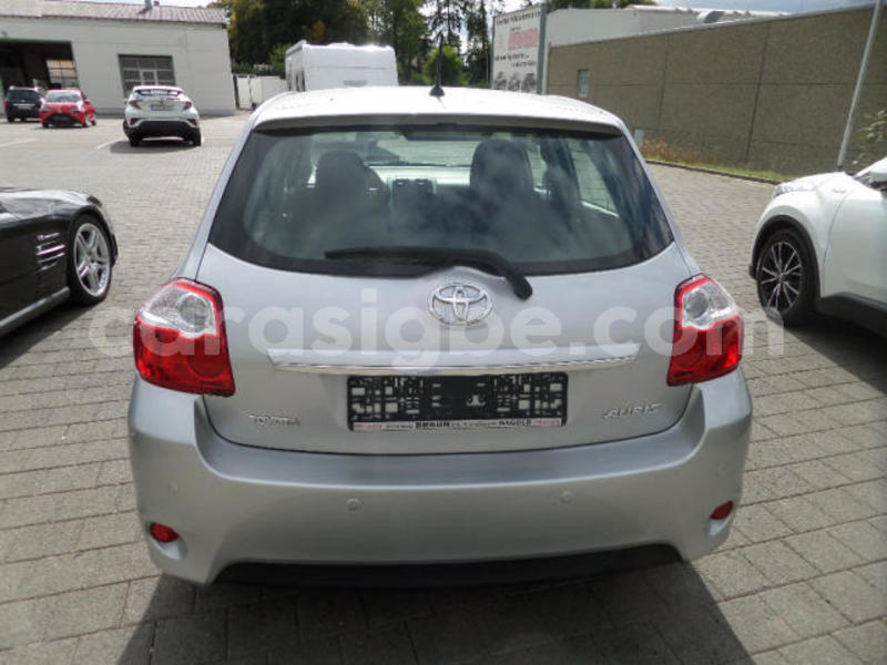 Big with watermark toyota auris maritime lome 6652