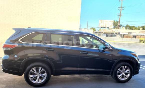 Acheter Import Voiture Toyota Highlander Noir à Vogan, Togo Acheter Import Voiture Toyota Highlander Noir à Vogan, Togo