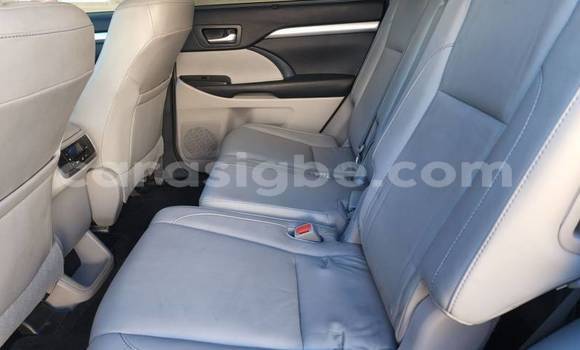 Acheter Import Voiture Toyota Highlander Noir à Vogan, Togo Acheter Import Voiture Toyota Highlander Noir à Vogan, Togo