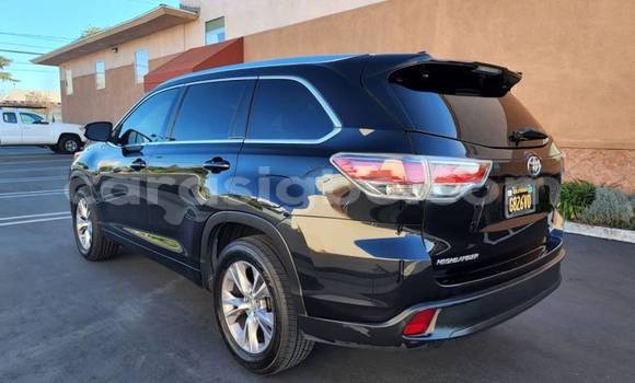 Acheter Import Voiture Toyota Highlander Noir à Vogan, Togo Acheter Import Voiture Toyota Highlander Noir à Vogan, Togo