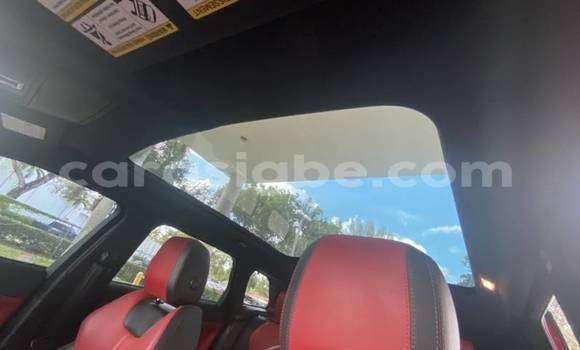 Acheter Import Voiture Land Rover Range Rover Evoque Rouge à Sansanné–Mango, Togo Acheter Import Voiture Land Rover Range Rover Evoque Rouge à Sansanné–Mango, Togo