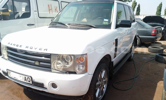 Buy Used Land Rover Range Rover Vogue White Car in Lome in Togo Buy Used Land Rover Range Rover Vogue White Car in Lome in Togo