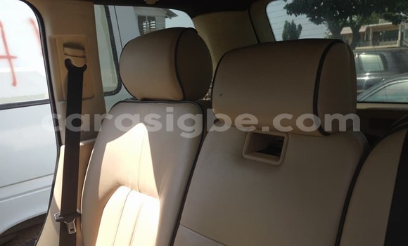 Buy Used Land Rover Range Rover Vogue White Car in Lome in Togo Buy Used Land Rover Range Rover Vogue White Car in Lome in Togo
