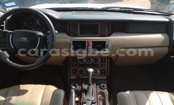 Buy Used Land Rover Range Rover Vogue White Car in Lome in Togo Buy Used Land Rover Range Rover Vogue White Car in Lome in Togo