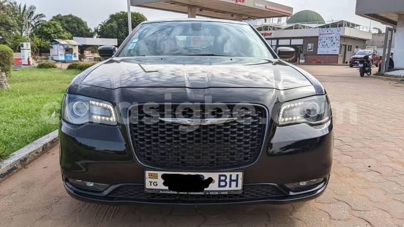 Big with watermark chrysler 300 togo lome 6686