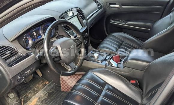 Acheter Occasion Voiture Chrysler 300 Noir à Lomé, Togo Acheter Occasion Voiture Chrysler 300 Noir à Lomé, Togo