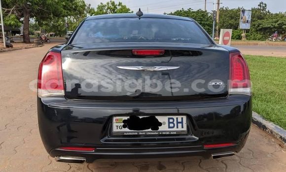 Acheter Occasion Voiture Chrysler 300 Noir à Lomé, Togo Acheter Occasion Voiture Chrysler 300 Noir à Lomé, Togo