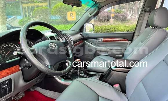 Acheter Occasion Voiture Toyota Prado Blanc à Vogan, Togo Acheter Occasion Voiture Toyota Prado Blanc à Vogan, Togo