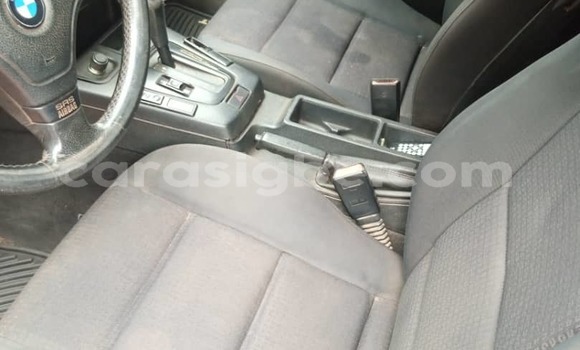 Buy Used BMW E30 Blue Car in Lome in Togo Buy Used BMW E30 Blue Car in Lome in Togo