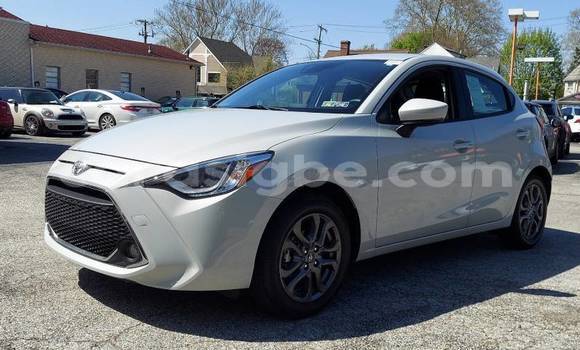 Acheter Import Voiture Toyota Yaris Blanc à Lomé, Togo Acheter Import Voiture Toyota Yaris Blanc à Lomé, Togo
