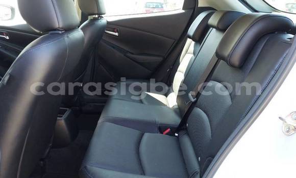 Acheter Import Voiture Toyota Yaris Blanc à Lomé, Togo Acheter Import Voiture Toyota Yaris Blanc à Lomé, Togo