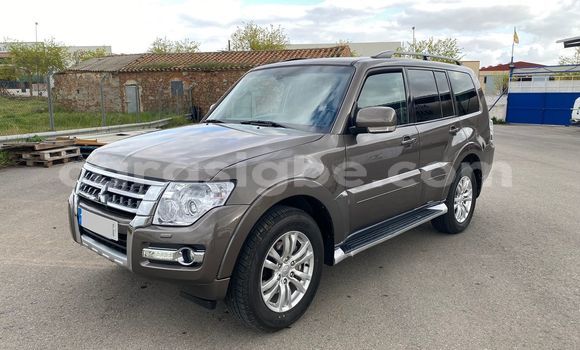 Buy Import Mitsubishi Montero Brown Car in Atakpame in Togo Buy Import Mitsubishi Montero Brown Car in Atakpame in Togo