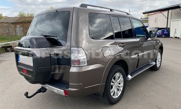 Buy Import Mitsubishi Montero Brown Car in Atakpame in Togo Buy Import Mitsubishi Montero Brown Car in Atakpame in Togo