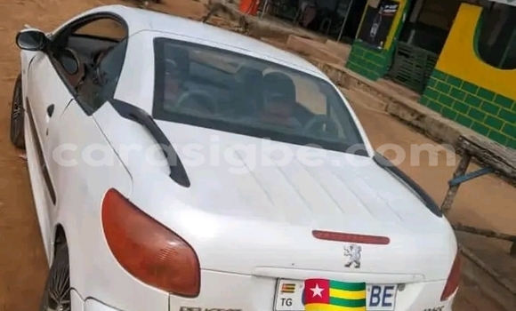 Acheter Occasion Voiture Peugeot 206 Blanc à Lomé, Maritime Acheter Occasion Voiture Peugeot 206 Blanc à Lomé, Maritime