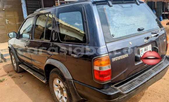 Buy Used Nissan Pathfinder Blue Car in Lome in Togo Buy Used Nissan Pathfinder Blue Car in Lome in Togo