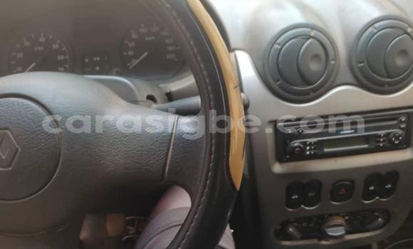 Buy Used Renault Logan White Car in Lome in Togo Buy Used Renault Logan White Car in Lome in Togo