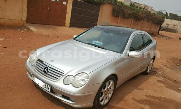 Acheter Occasion Voiture Mercedes‒Benz KOMPRESSOR Gris à Lomé, Togo