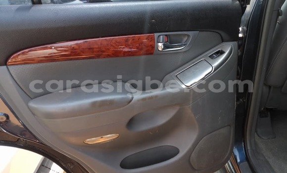 Buy Used Toyota Land Cruiser Prado Blue Car in Lome in Togo Buy Used Toyota Land Cruiser Prado Blue Car in Lome in Togo