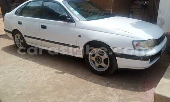 Acheter Occasion Voiture Toyota Carina Blanc à Lomé, Togo Acheter Occasion Voiture Toyota Carina Blanc à Lomé, Togo