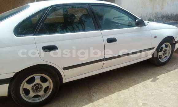 Acheter Occasion Voiture Toyota Carina Blanc à Lomé, Togo Acheter Occasion Voiture Toyota Carina Blanc à Lomé, Togo