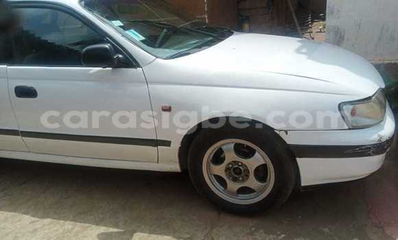 Acheter Occasion Voiture Toyota Carina Blanc à Lomé, Togo Acheter Occasion Voiture Toyota Carina Blanc à Lomé, Togo