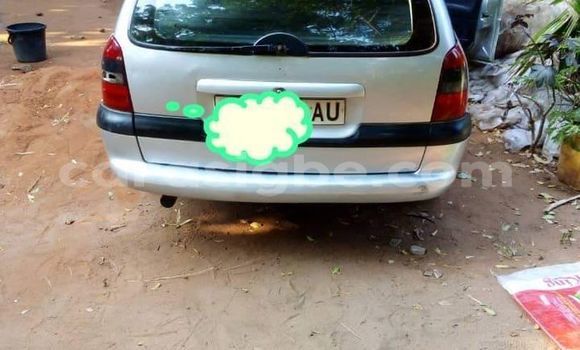 Acheter Occasion Voiture Opel Vectra Gris à Lomé, Togo Acheter Occasion Voiture Opel Vectra Gris à Lomé, Togo